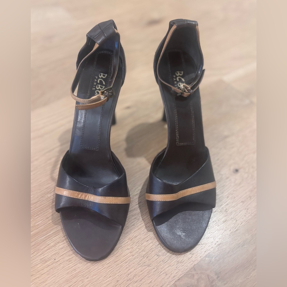 Vintage BCBG HIGH 3.9" HEELS Sz Leather Pumps Shoes 7.5